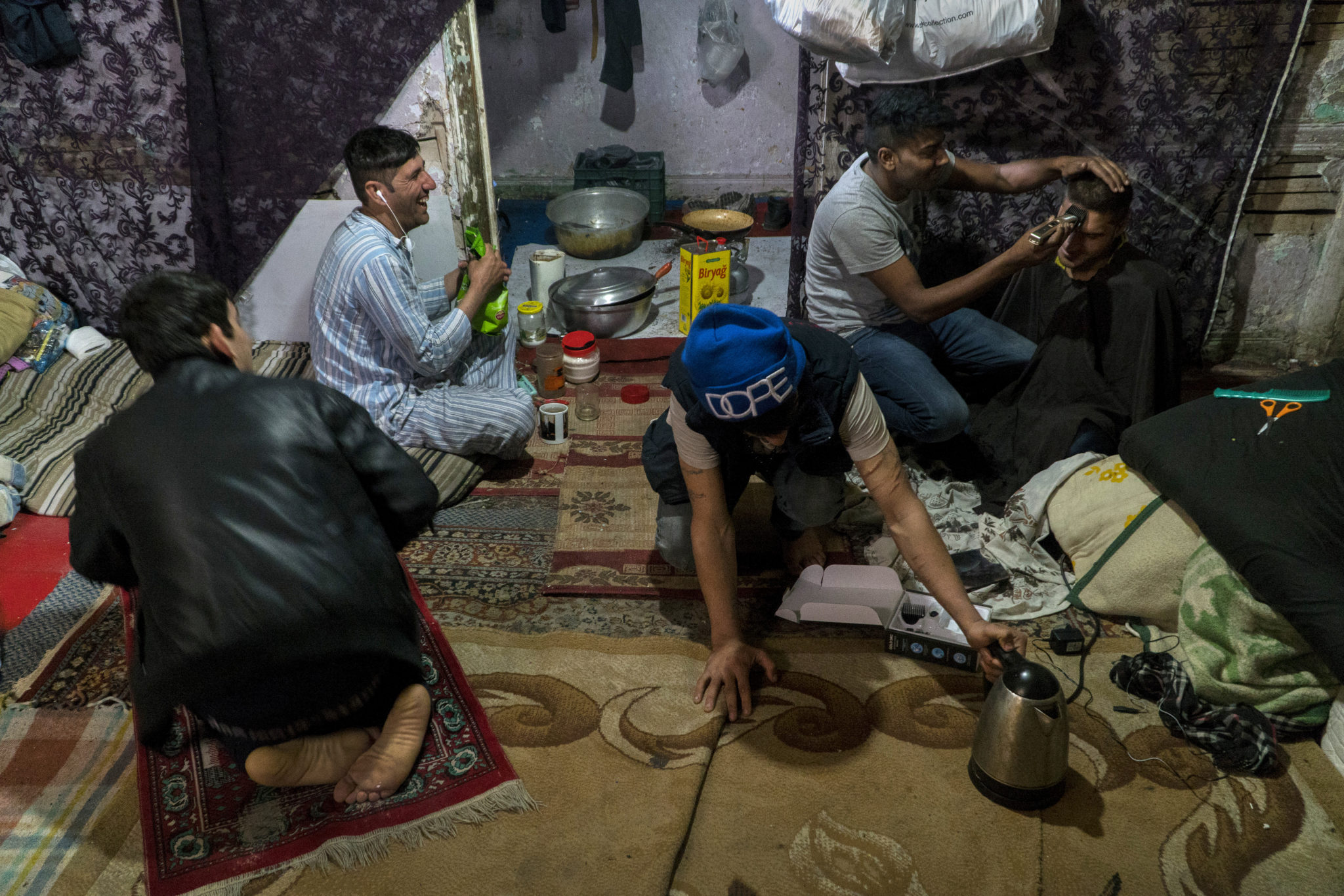 „The Afghan Apartment“ Maviblau